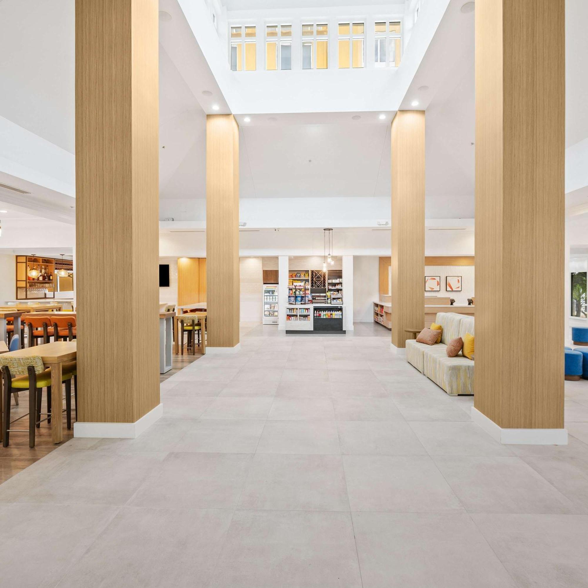 Hilton Garden Inn Ft. Lauderdale Airport-Cruise Port Дания-Бич Экстерьер фото